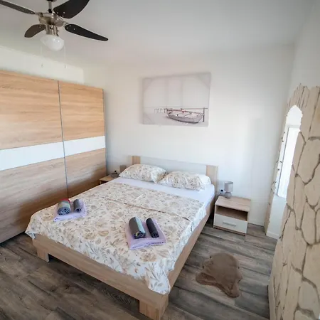 Paradiso Apartman *