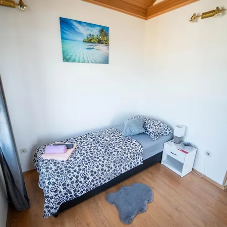 Paradiso Apartman *