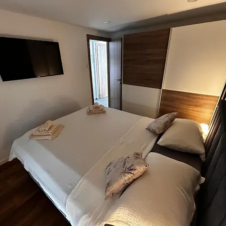 Paradiso Apartman *